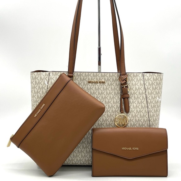 Michael Kors Charlotte 3 in 1 Tote Bag - Picture 1 of 14